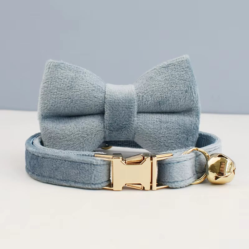 Velvet Royal kattenhalsband met belletje Strik blauw