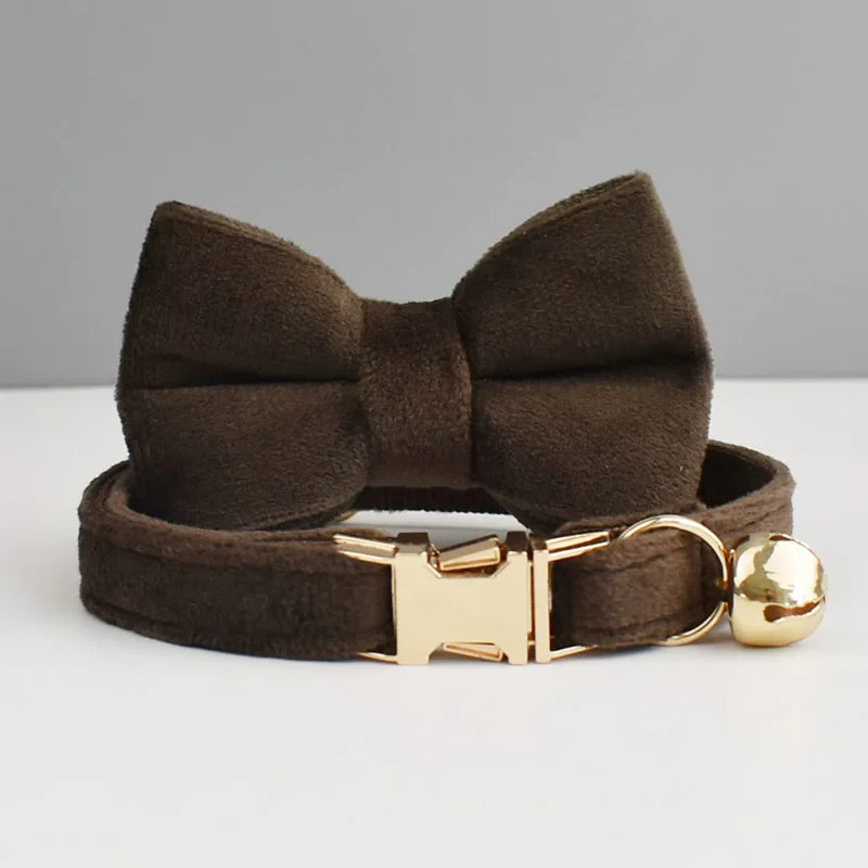 Velvet Royal kattenhalsband met Belletje en verwijderbare Strik