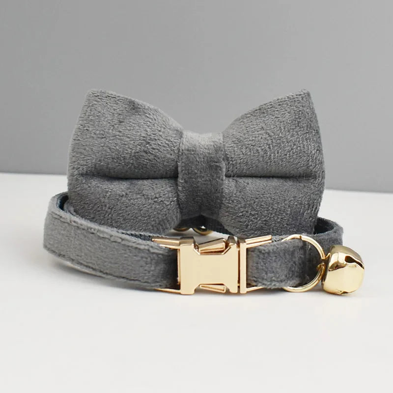Velvet Royal kattenhalsband met Belletje en verwijderbare Strik