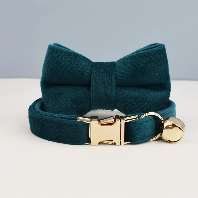 Velvet Royal kattenhalsband met belletje Strik blauw