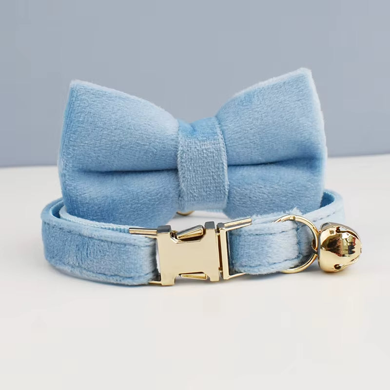 Velvet Royal kattenhalsband met belletje Strik blauw